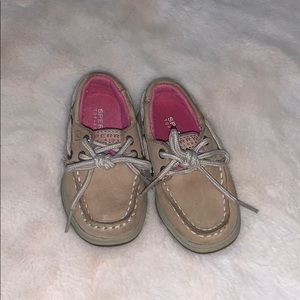 Sperry toddler shoe